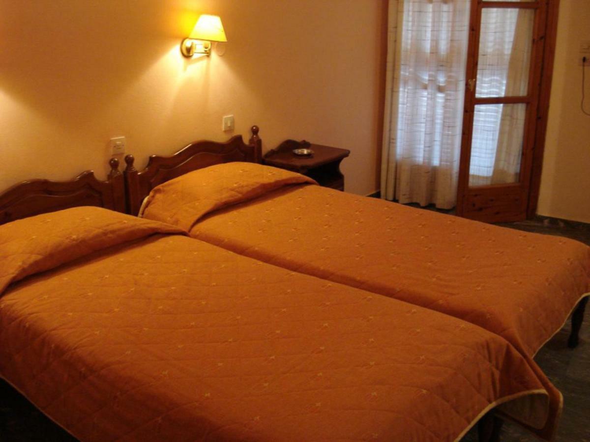 Pothos Hotel Skiathos Town Exterior photo